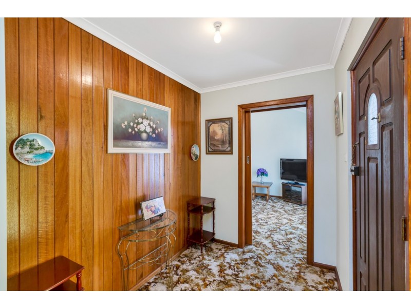 69 Booth Avenue, Morphett Vale SA 5162