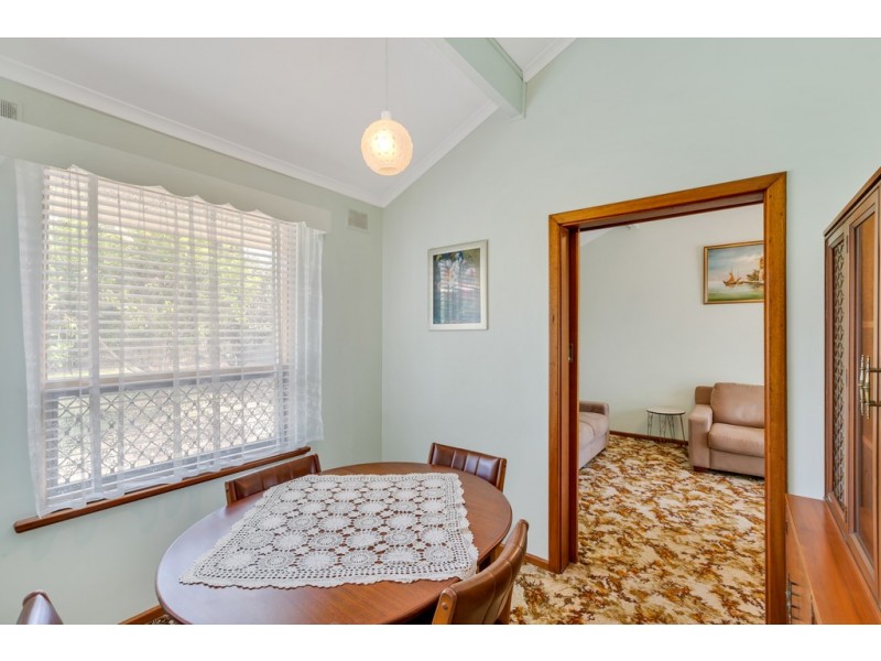 69 Booth Avenue, Morphett Vale SA 5162