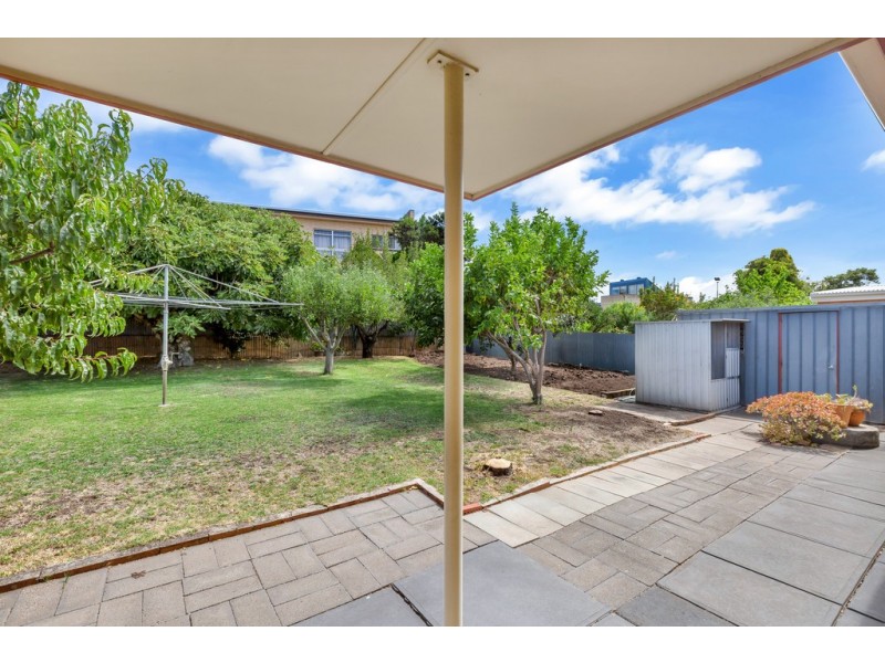 69 Booth Avenue, Morphett Vale SA 5162