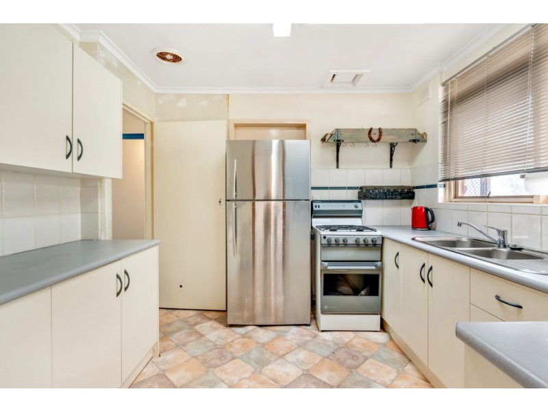 18 Mallen Street, Morphett Vale SA 5162