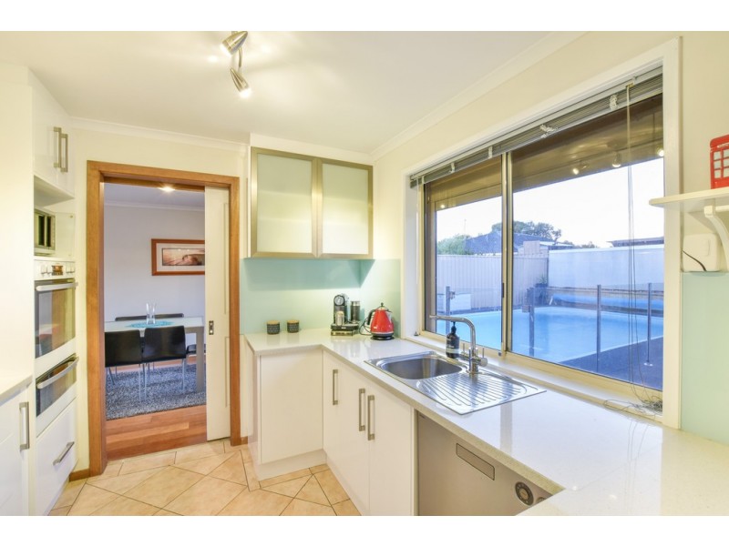96 Mawson Circuit, Woodcroft SA 5162