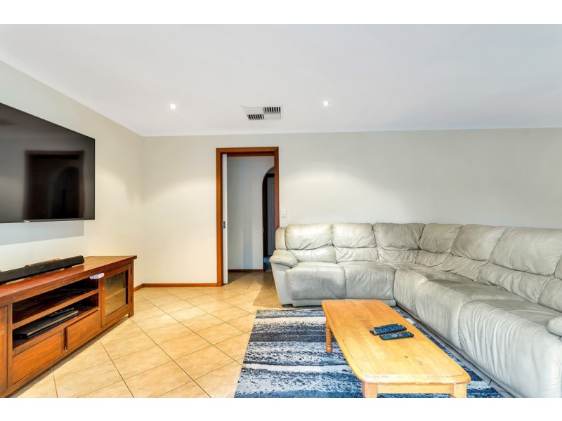96 Mawson Circuit, Woodcroft SA 5162