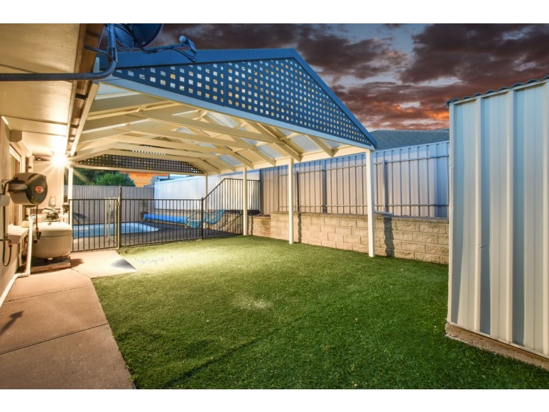 96 Mawson Circuit, Woodcroft SA 5162