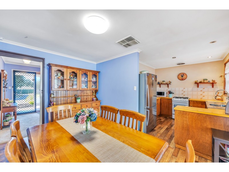 27 Larrimah Road, Morphett Vale SA 5162