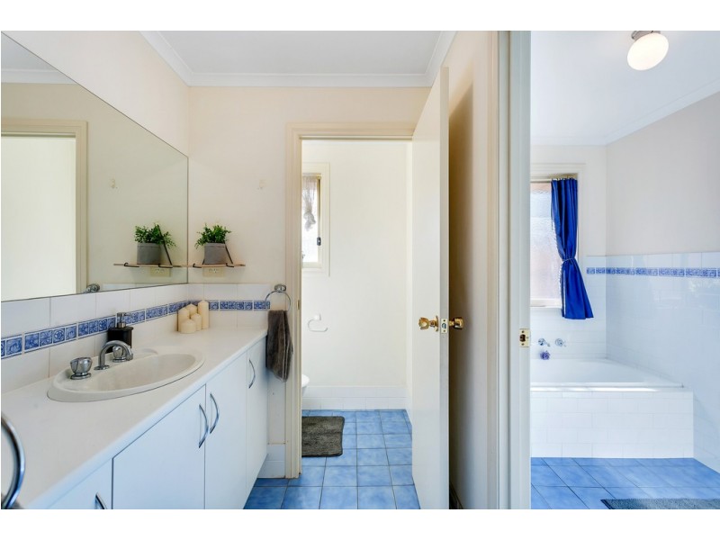 8 Horizon Avenue, Seaford Rise SA 5169