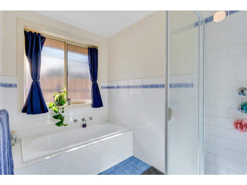 8 Horizon Avenue, Seaford Rise SA 5169