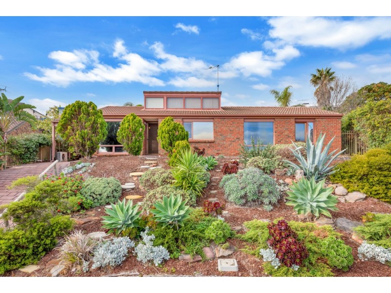 10 Kurrambi Crescent, Hallett Cove SA 5158