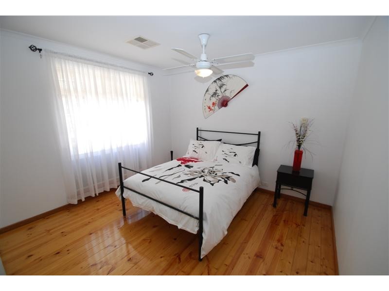 1 Cherub St, Hallett Cove SA 5158