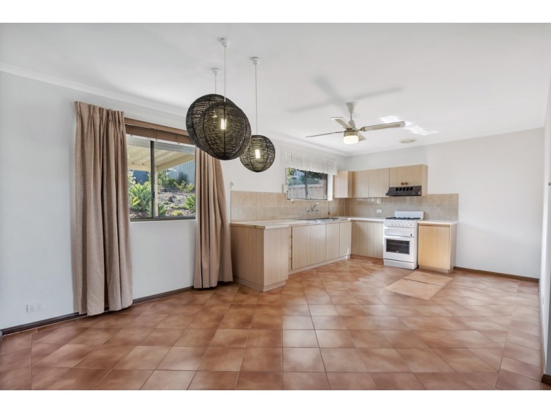 32 Lillian Street, Huntfield Heights SA 5163