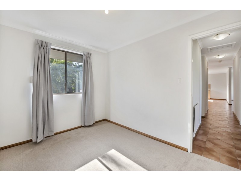 32 Lillian Street, Huntfield Heights SA 5163