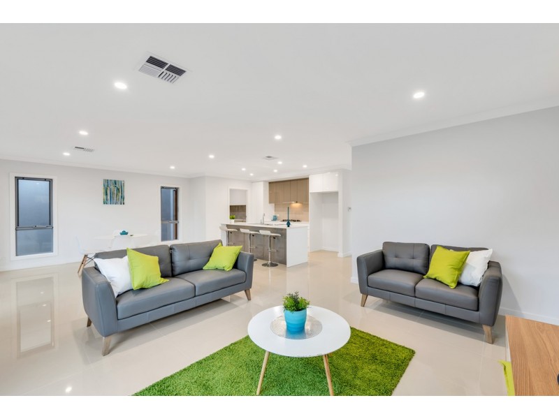 1 Marston Drive, Morphett Vale SA 5162