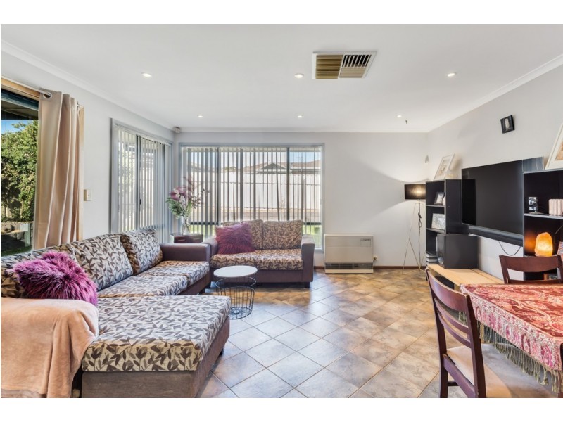 73 Investigator Drive, Woodcroft SA 5162