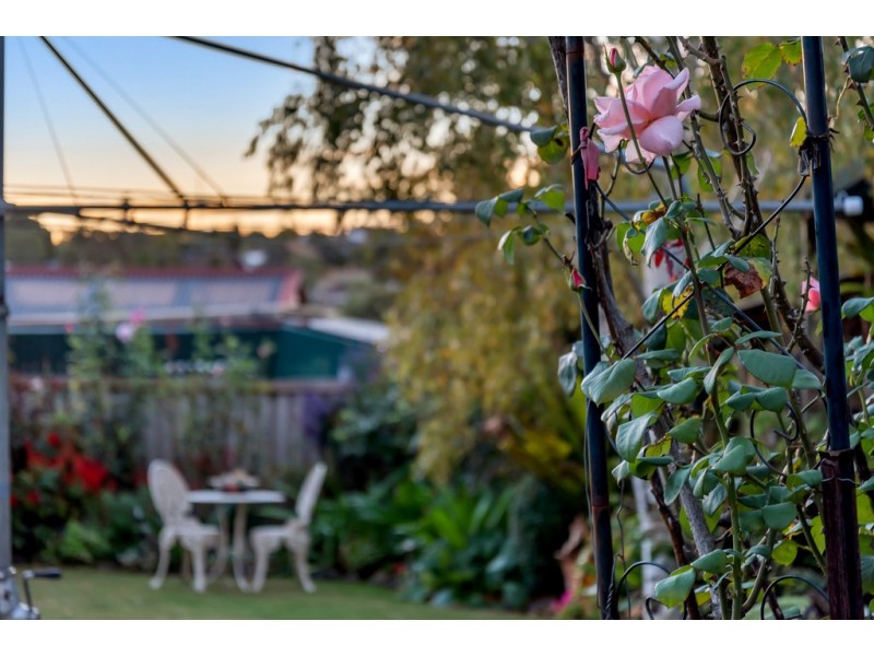 9 Kimberly Way, Happy Valley SA 5159