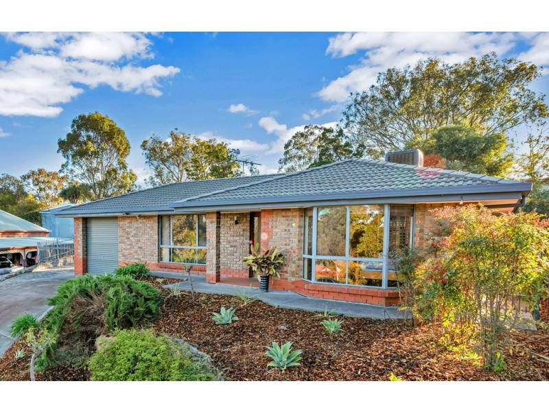 4 Adam Court, Happy Valley SA 5159