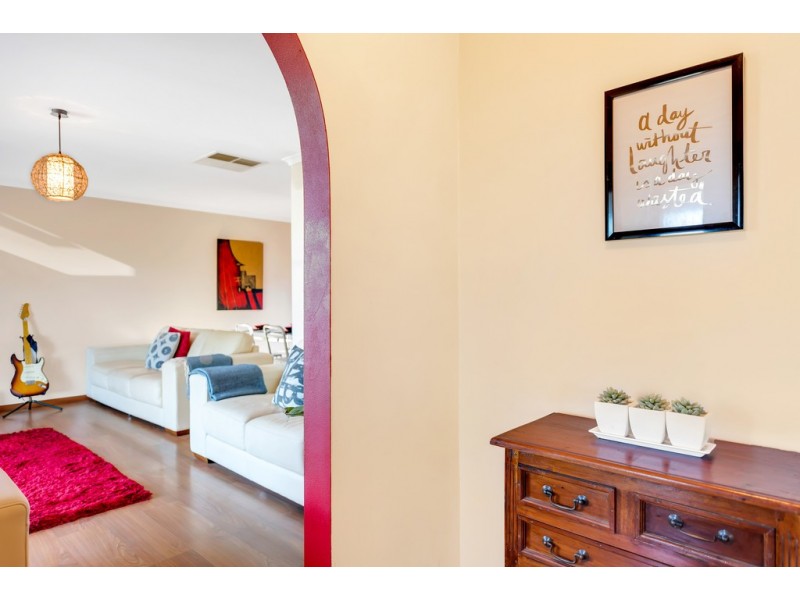 4 Adam Court, Happy Valley SA 5159