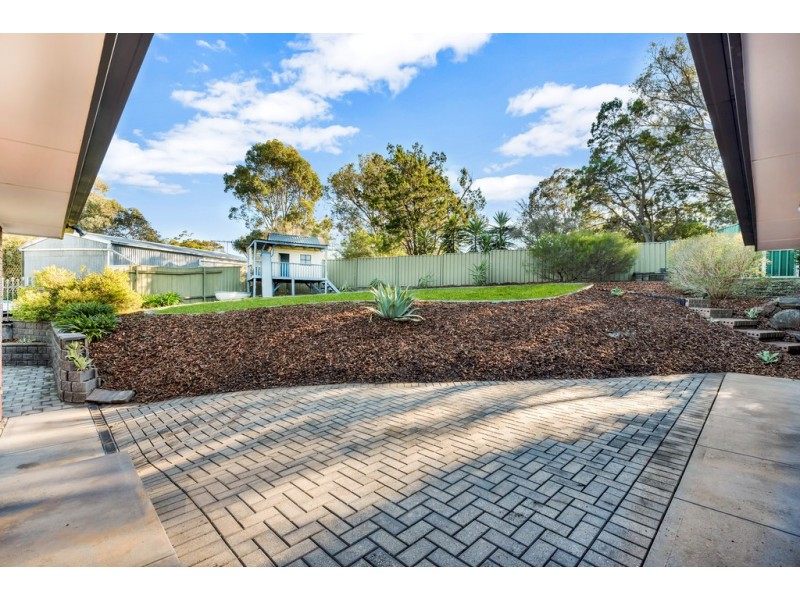 4 Adam Court, Happy Valley SA 5159