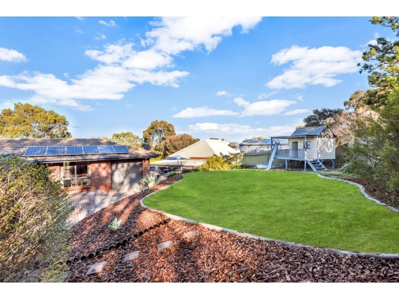 4 Adam Court, Happy Valley SA 5159