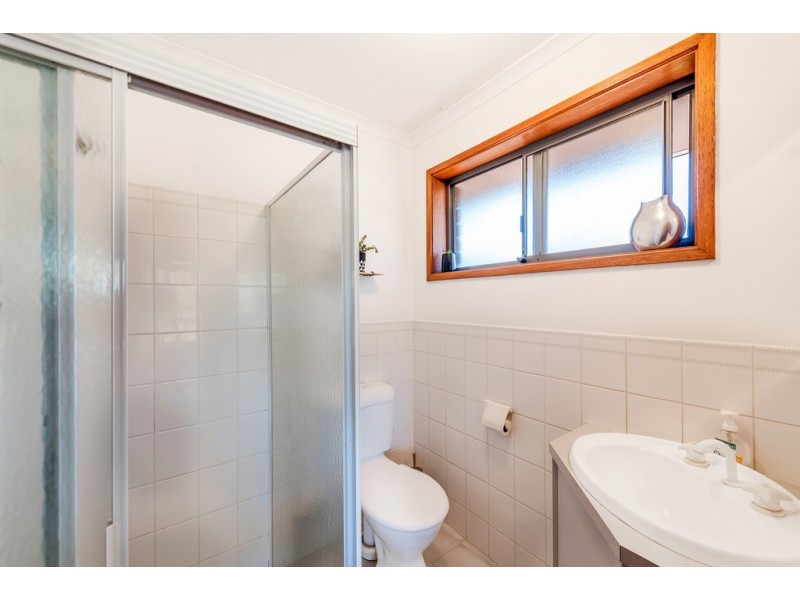 4 Adam Court, Happy Valley SA 5159