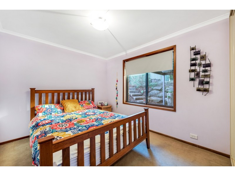 4 Adam Court, Happy Valley SA 5159