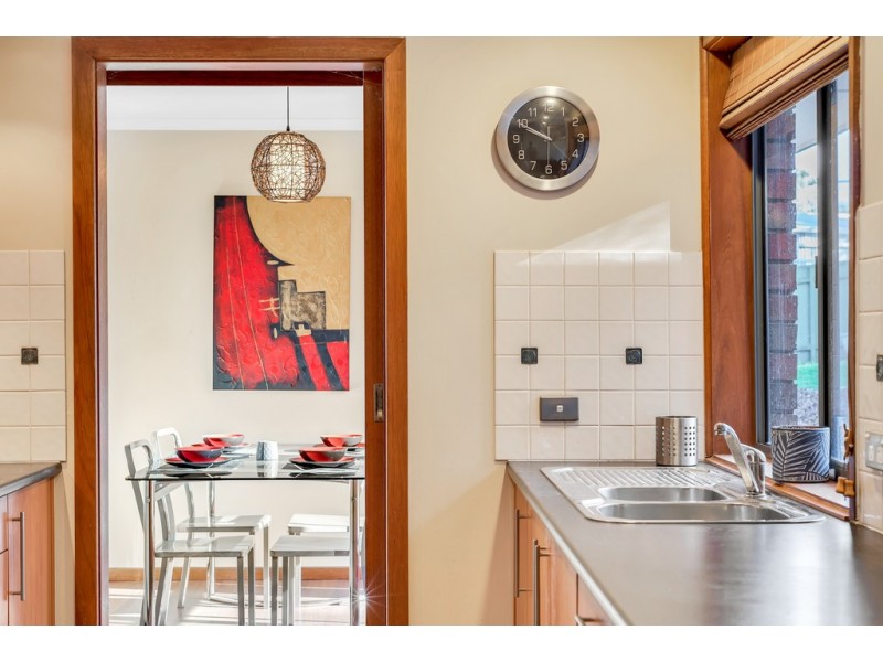 4 Adam Court, Happy Valley SA 5159