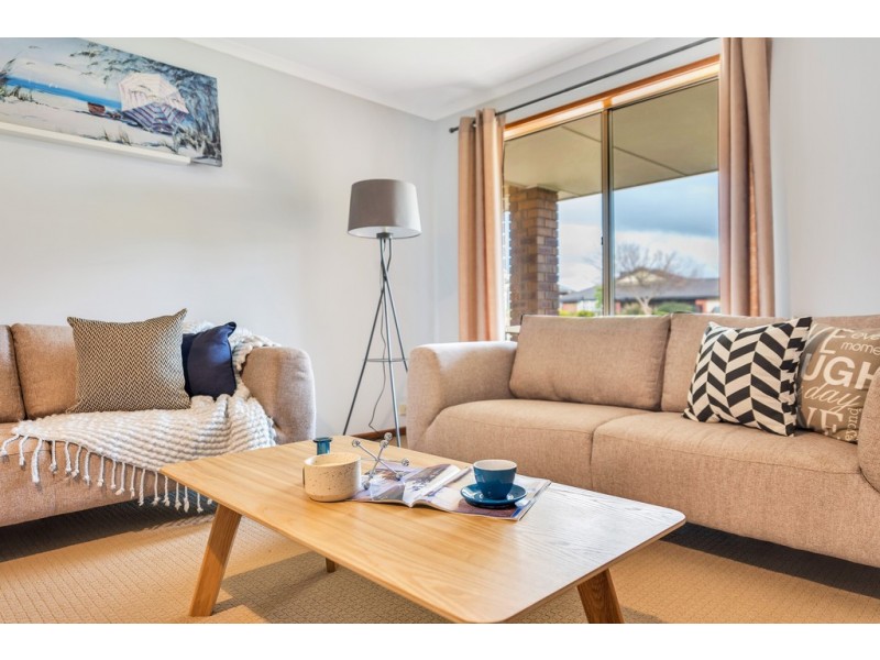 82 Grand Boulevard, Seaford Rise SA 5169