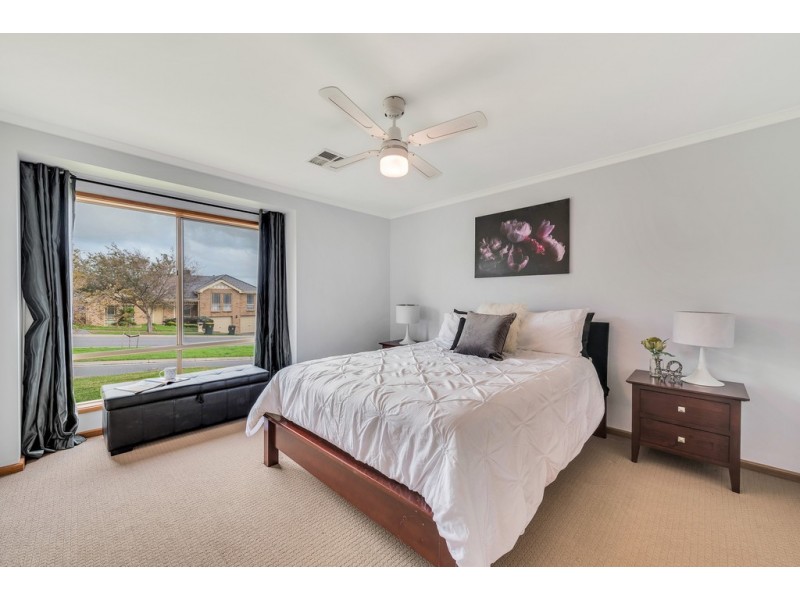 82 Grand Boulevard, Seaford Rise SA 5169