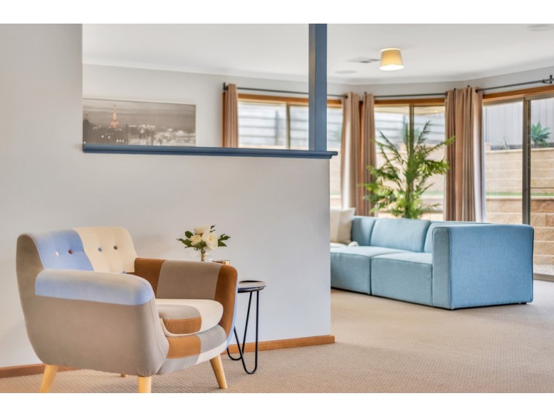 82 Grand Boulevard, Seaford Rise SA 5169