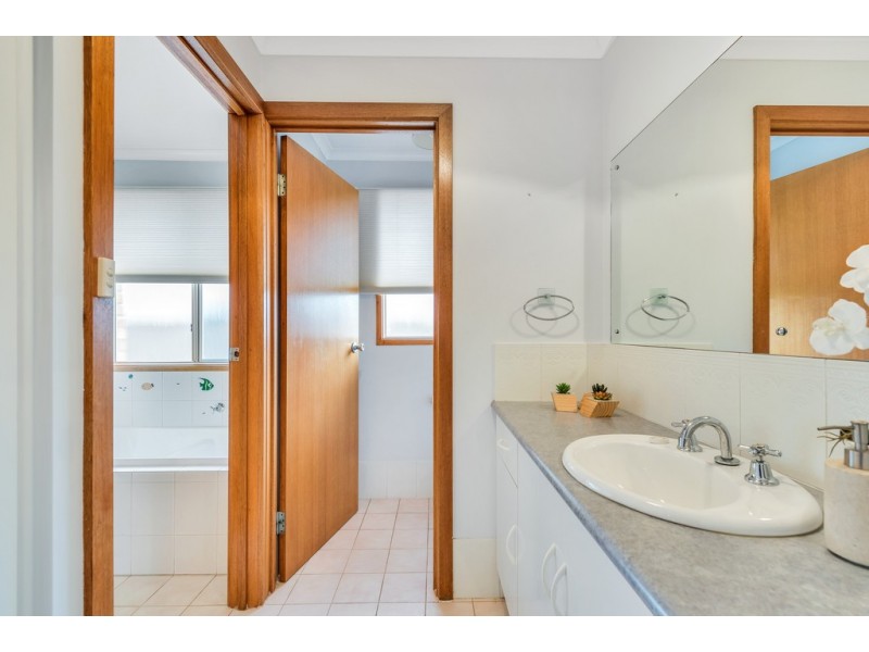 82 Grand Boulevard, Seaford Rise SA 5169