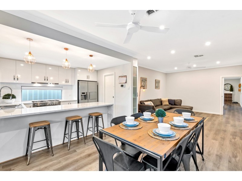 16 Gordon Street, Aldinga Beach SA 5173