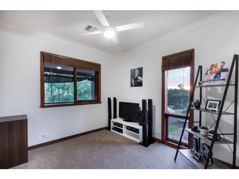 7 Ridge Place, Aberfoyle Park SA 5159