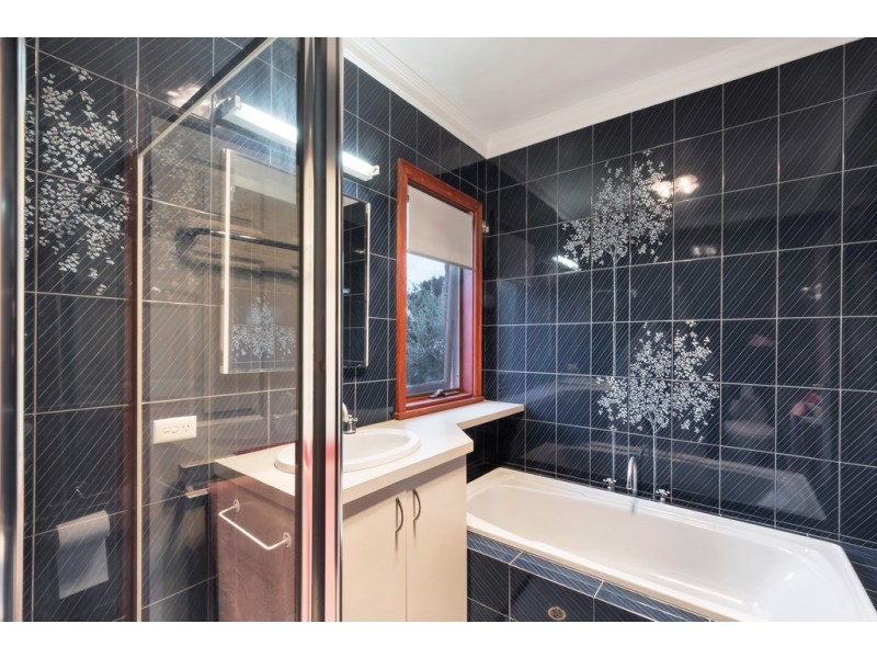 7 Ridge Place, Aberfoyle Park SA 5159