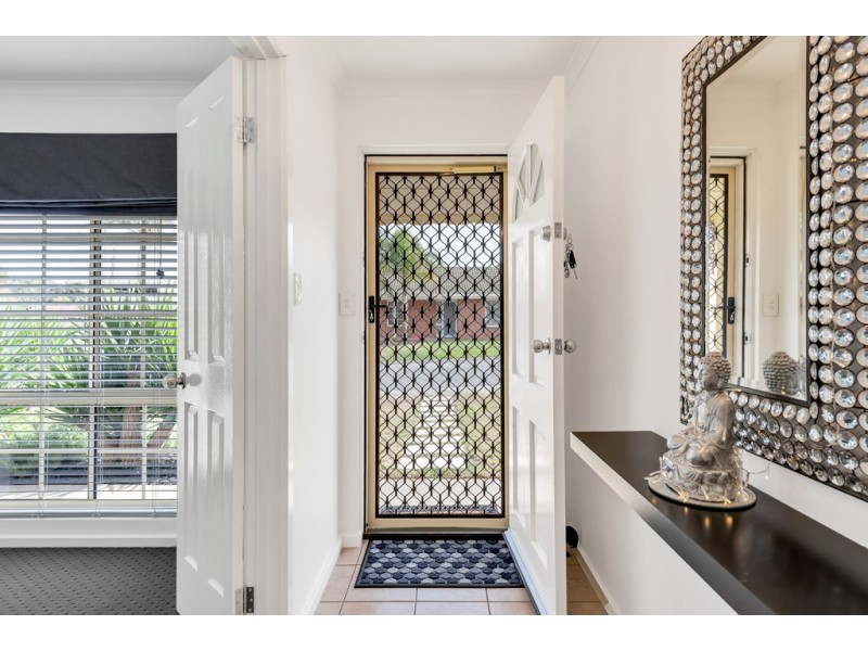 4 Iris Road, Aberfoyle Park SA 5159