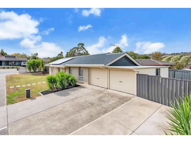4 Iris Road, Aberfoyle Park SA 5159