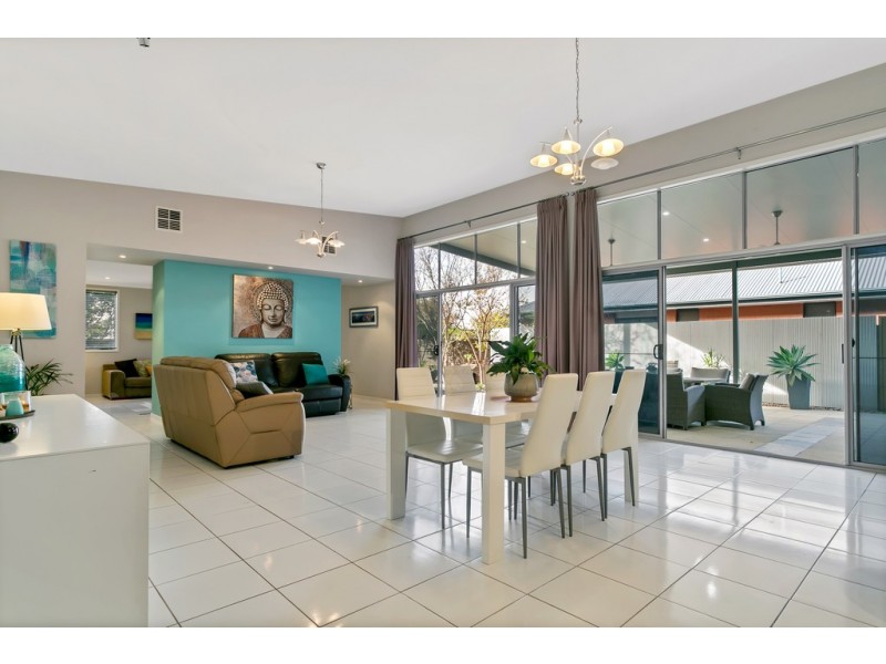 3 Nicholl Avenue, Aldinga Beach SA 5173