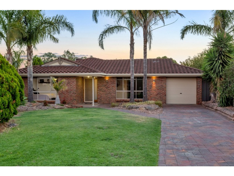 10 Bendigo Close, Trott Park SA 5158