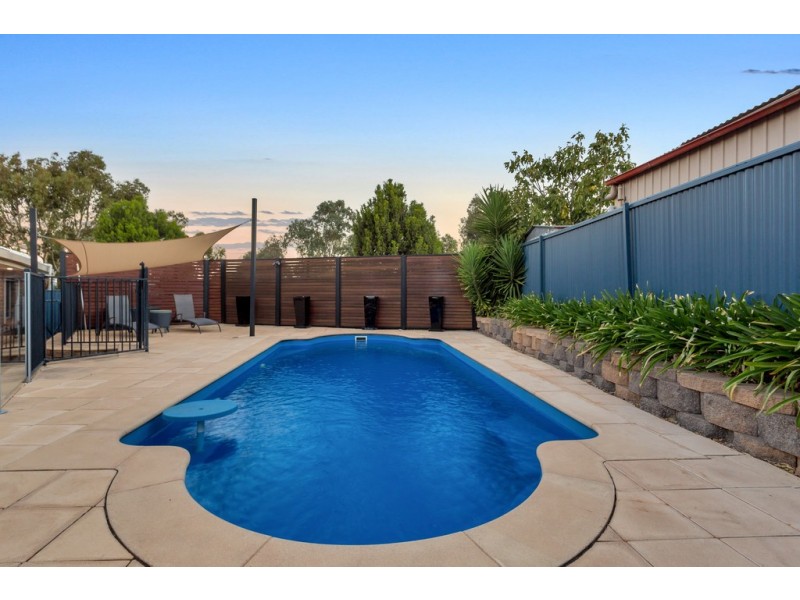 10 Bendigo Close, Trott Park SA 5158
