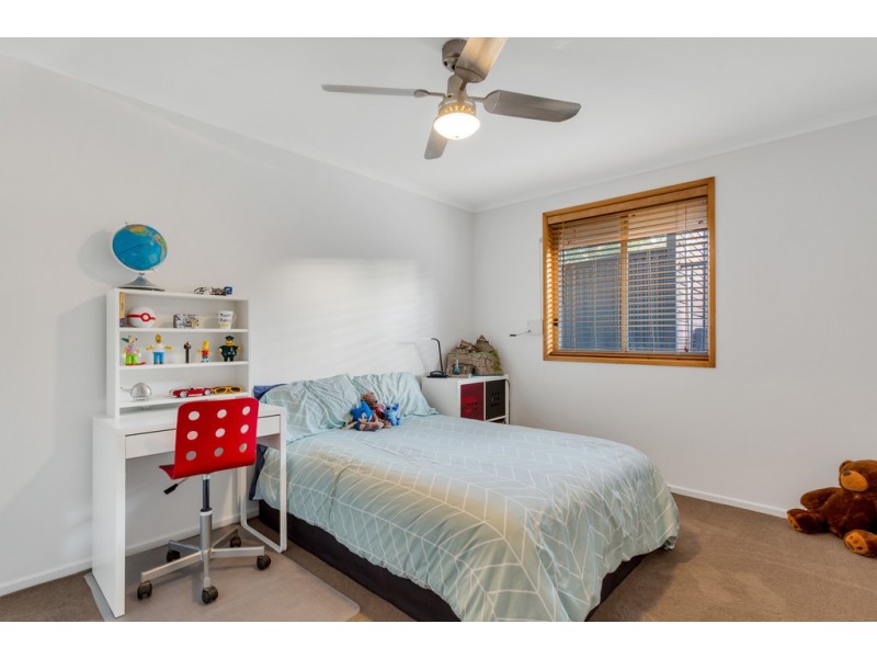 10 Bendigo Close, Trott Park SA 5158