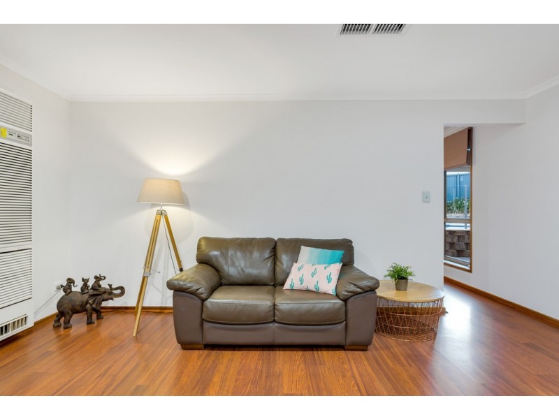 10 Bendigo Close, Trott Park SA 5158