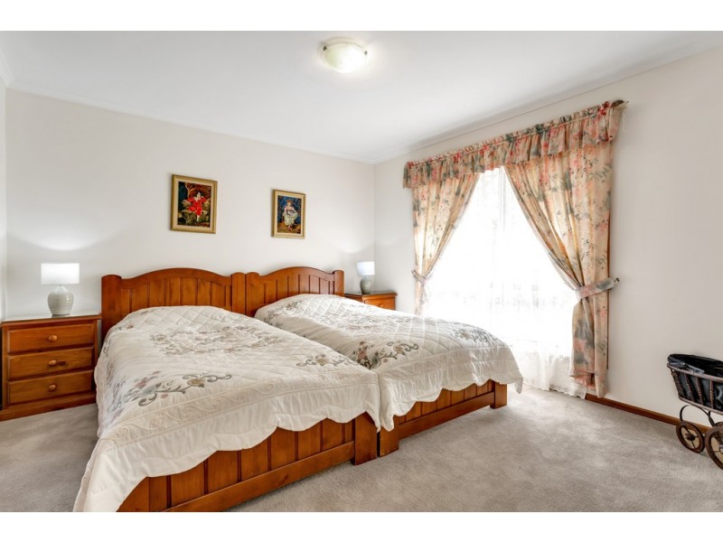 19 Maple Avenue, Aberfoyle Park SA 5159