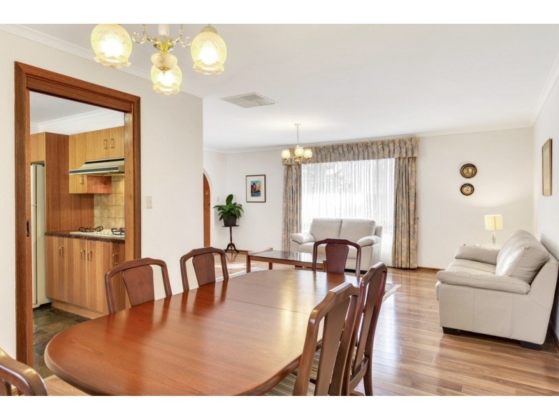 19 Maple Avenue, Aberfoyle Park SA 5159