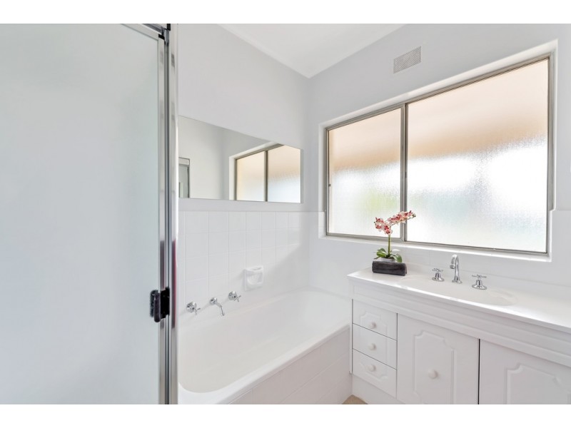 3 Gilbertson Avenue, Morphett Vale SA 5162