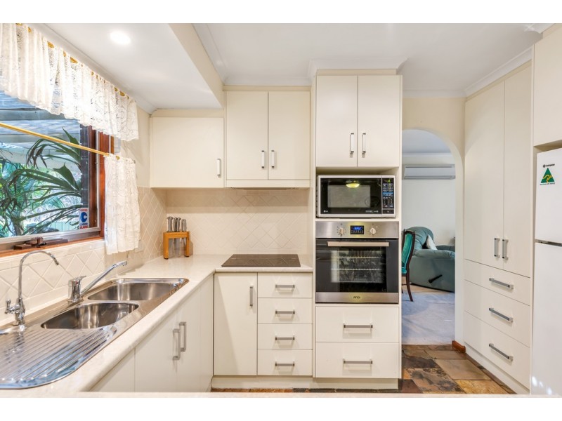 16 Abraxas Court, Aberfoyle Park SA 5159