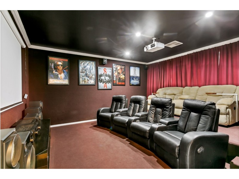 11 Bondi Drive, Seaford Rise SA 5169