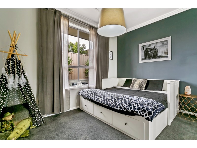 11 Bondi Drive, Seaford Rise SA 5169