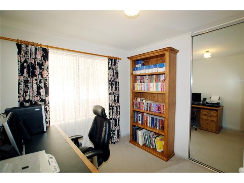 22 Woodlake Drive, Craigburn Farm SA 5051