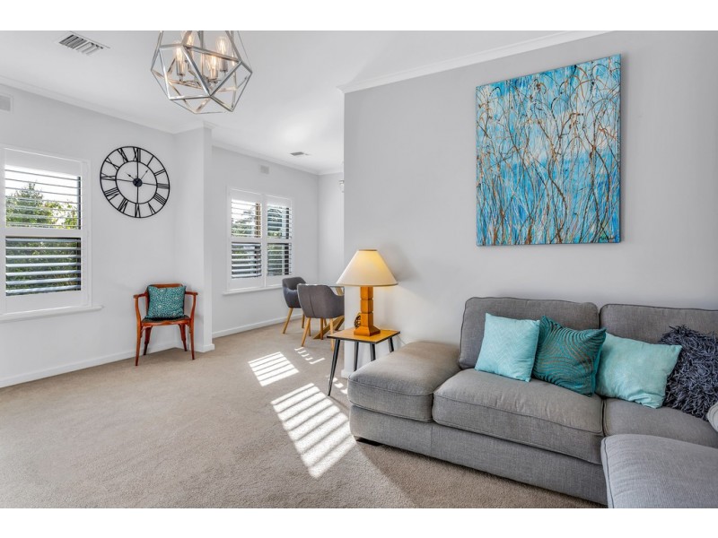 4 Coronet Avenue, Woodcroft SA 5162