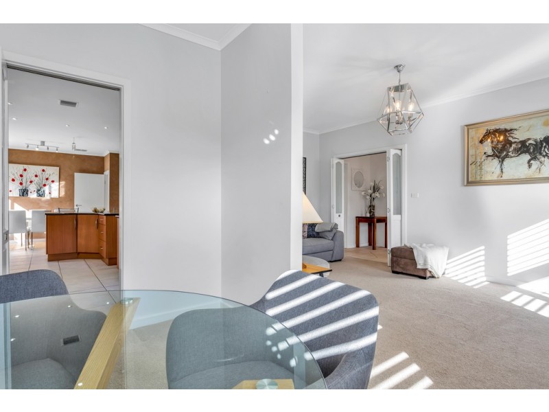 4 Coronet Avenue, Woodcroft SA 5162