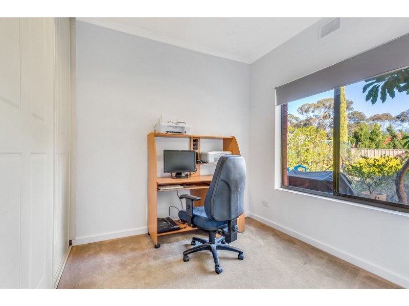 4 Coronet Avenue, Woodcroft SA 5162