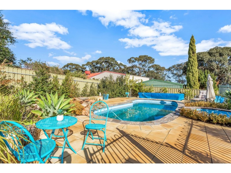 4 Coronet Avenue, Woodcroft SA 5162