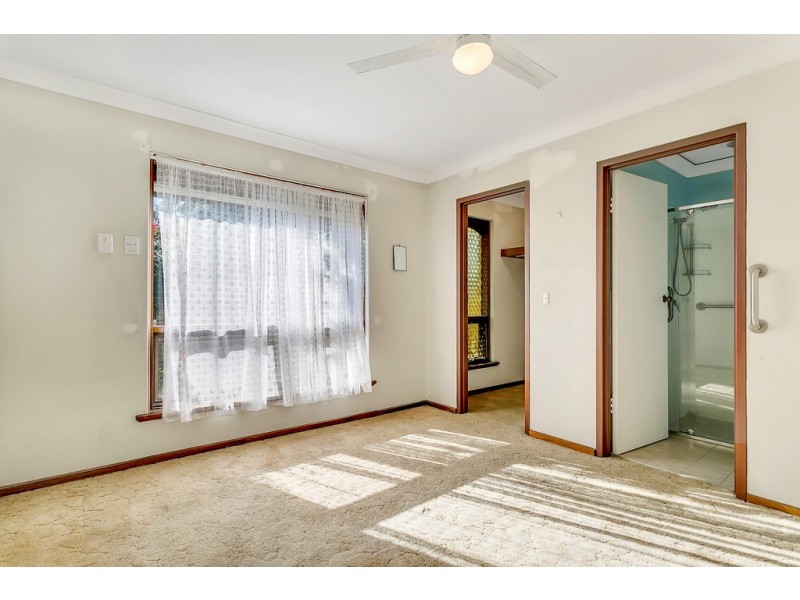 4 Ashton Rise, Huntfield Heights SA 5163